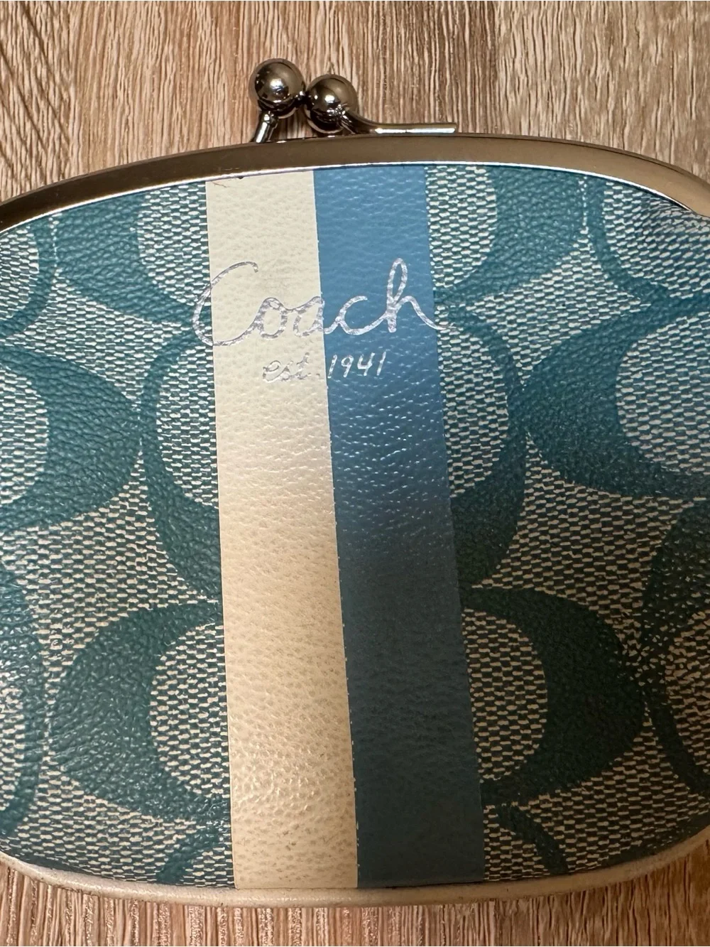 Vintage Y2K Coach Signature Kiss lock Coin Purse